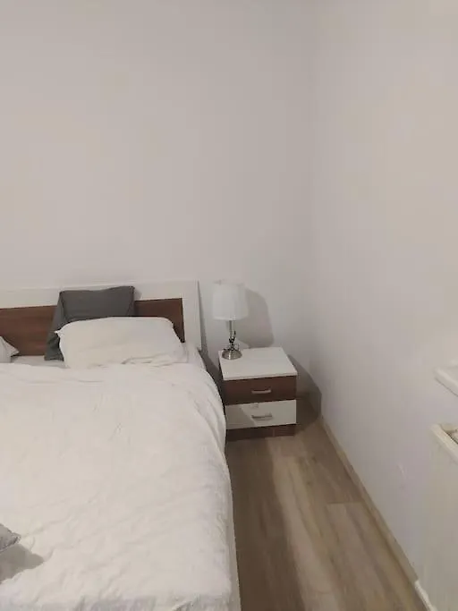 I Give My 2 Roms Apartment Vienne